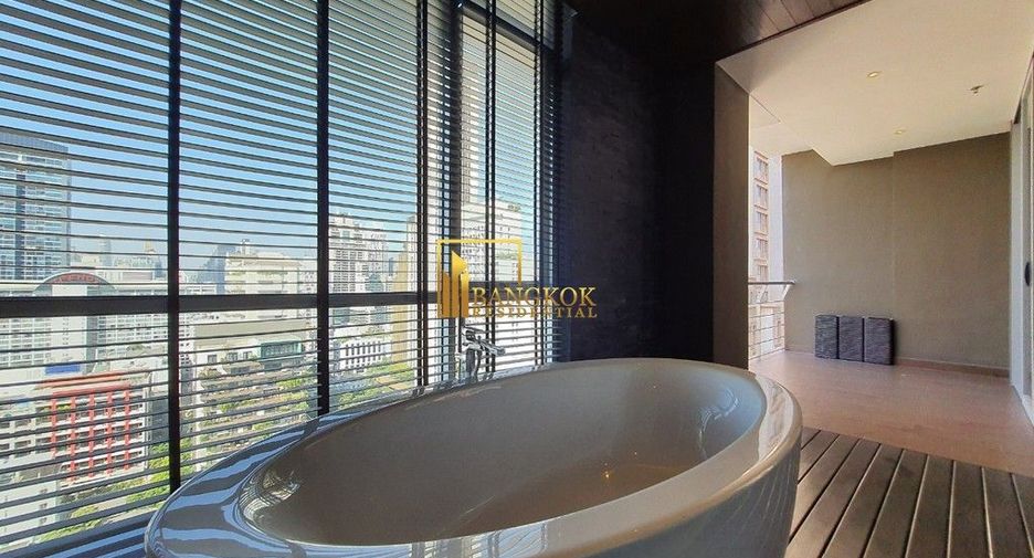 Condo en alquiler y en venta de 4 habitaciones en Watthana, Bangkok