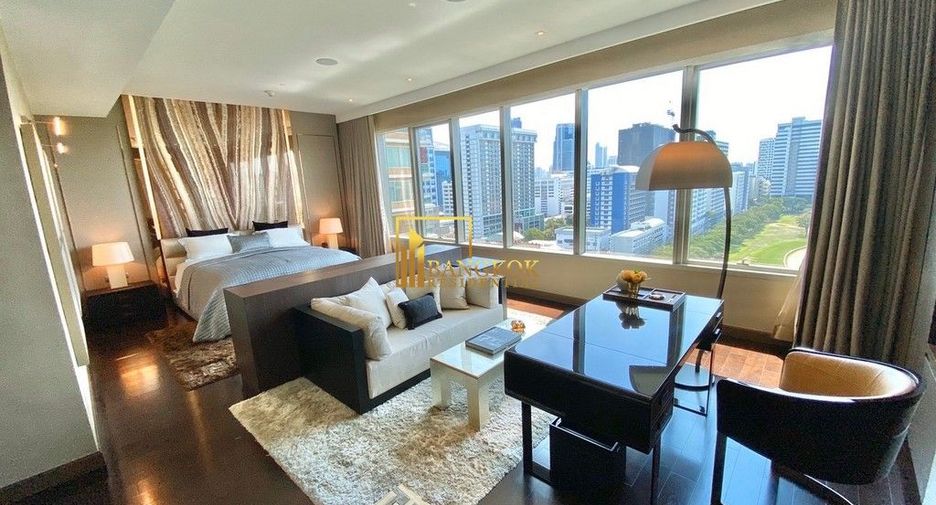 For rent and for sale 2 bedrooms condo in Pathum Wan, Bangkok