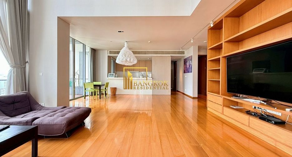 For rent 3 bedrooms condo in Sathon, Bangkok
