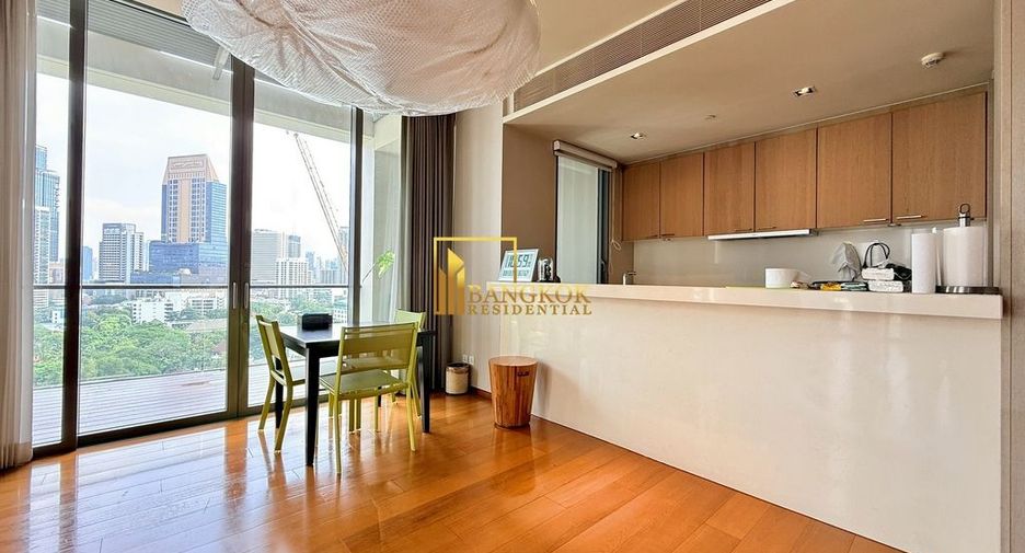 For rent 3 bedrooms condo in Sathon, Bangkok