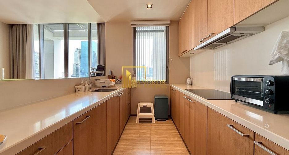 For rent 3 bedrooms condo in Sathon, Bangkok