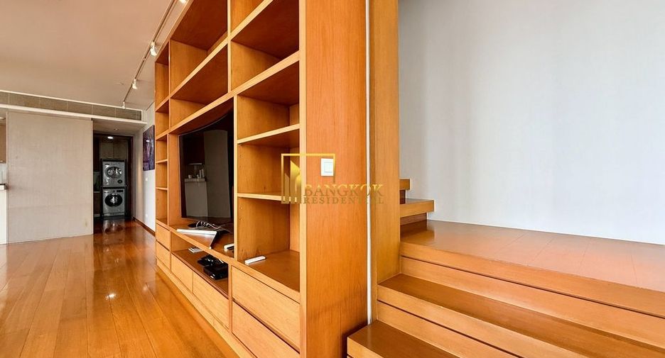 For rent 3 bedrooms condo in Sathon, Bangkok