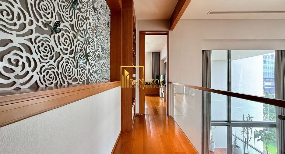 For rent 3 bedrooms condo in Sathon, Bangkok