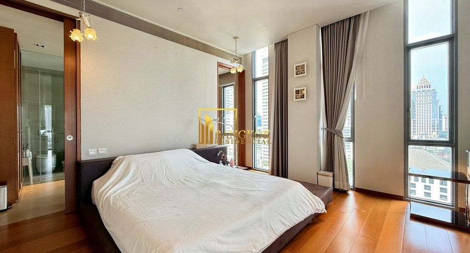 For rent 3 bedrooms condo in Sathon, Bangkok
