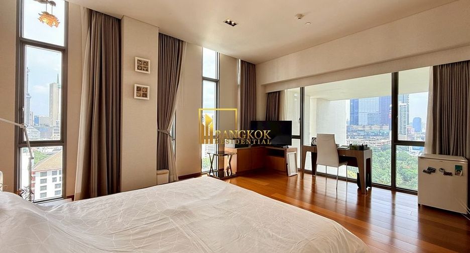 For rent 3 bedrooms condo in Sathon, Bangkok
