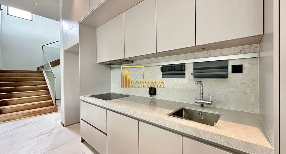 Haus zur Miete und zum Kauf mit 4 Zimmer in Suan Luang, Bangkok