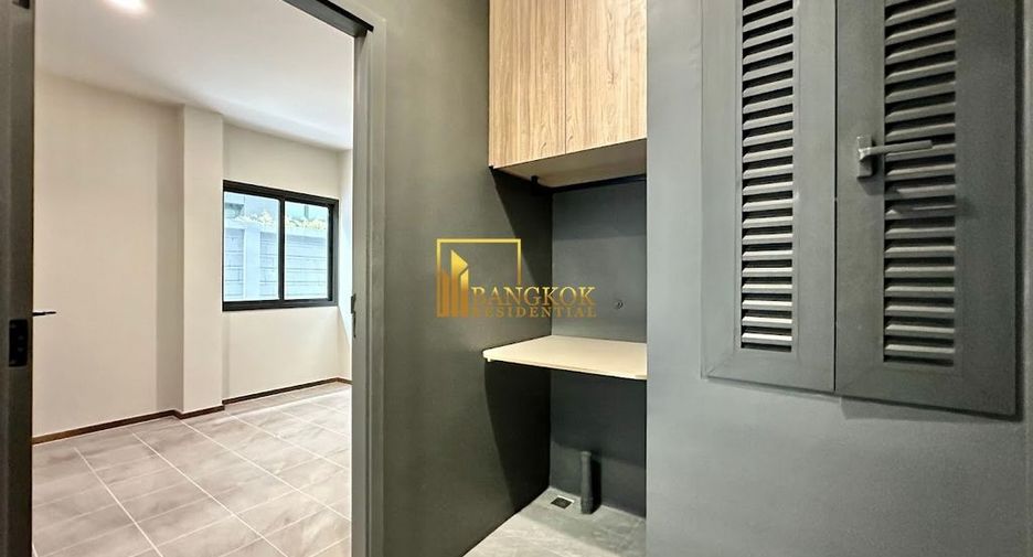 Haus zur Miete und zum Kauf mit 4 Zimmer in Suan Luang, Bangkok