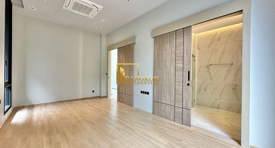 Haus zur Miete und zum Kauf mit 4 Zimmer in Suan Luang, Bangkok