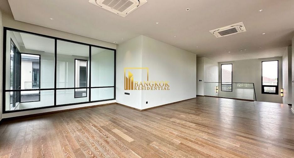 Haus zur Miete und zum Kauf mit 4 Zimmer in Suan Luang, Bangkok