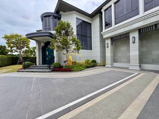 For rent and for sale 5 bedrooms house in Bang Kapi, Bangkok