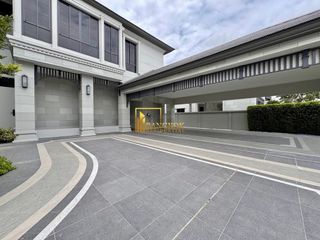 For rent and for sale 5 bedrooms house in Bang Kapi, Bangkok