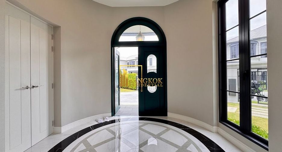For rent and for sale 5 bedrooms house in Bang Kapi, Bangkok