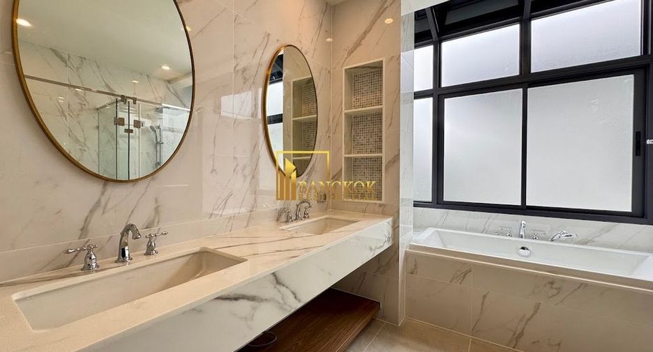 For rent and for sale 5 bedrooms house in Bang Kapi, Bangkok
