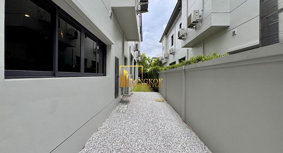For rent and for sale 5 bedrooms house in Bang Kapi, Bangkok