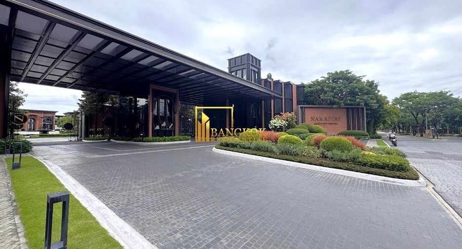 For rent and for sale 5 bedrooms house in Bang Kapi, Bangkok