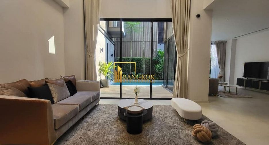 For rent and for sale 5 bedrooms house in Wang Thonglang, Bangkok