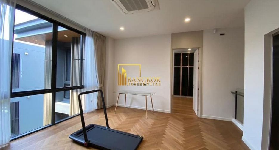 For rent and for sale 5 bedrooms house in Wang Thonglang, Bangkok