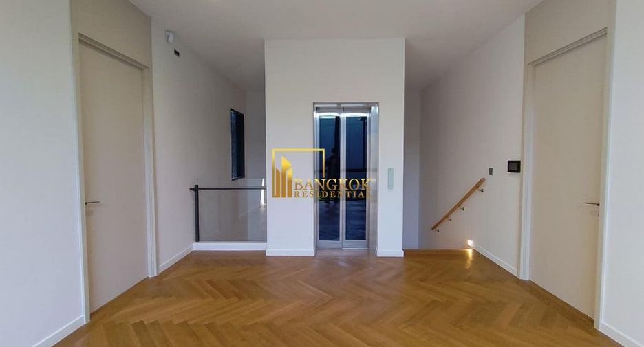For rent and for sale 5 bedrooms house in Wang Thonglang, Bangkok