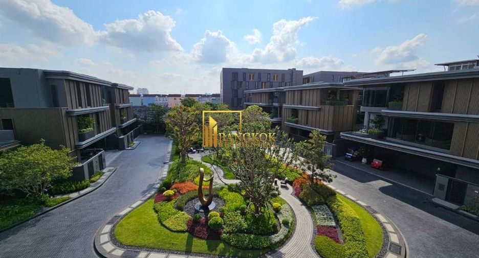 For rent and for sale 5 bedrooms house in Wang Thonglang, Bangkok