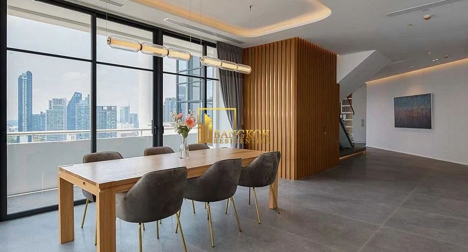 For sale 4 ベッドルーム condo in Watthana, Bangkok