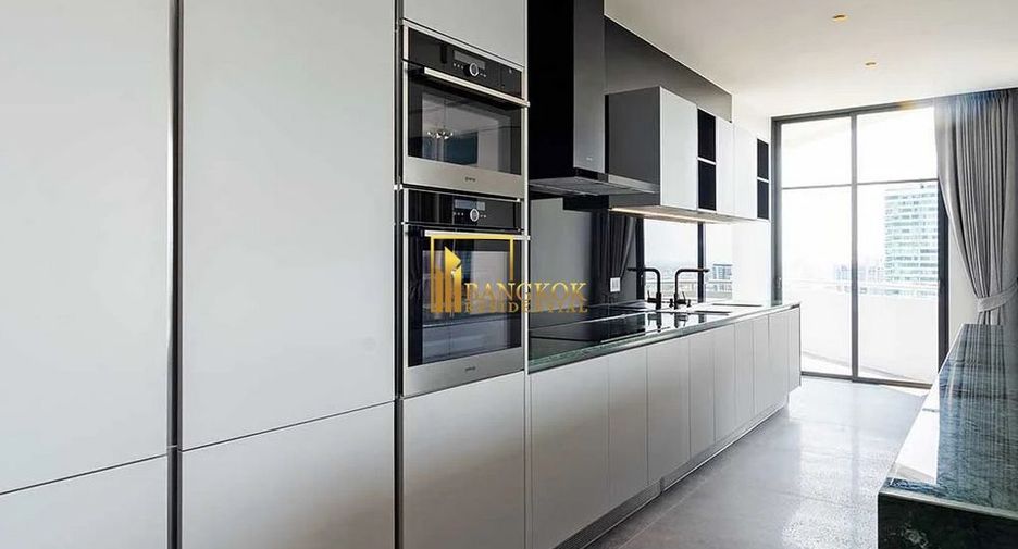 For sale 4 ベッドルーム condo in Watthana, Bangkok