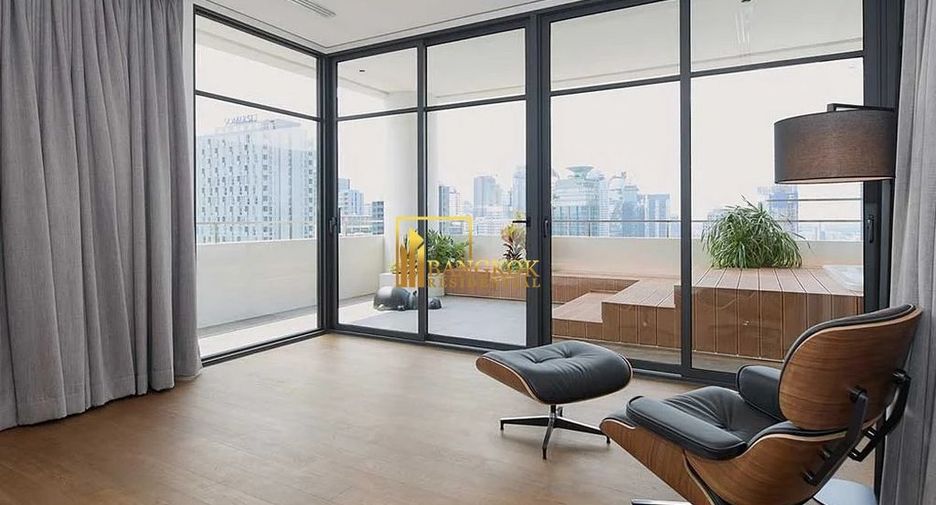 For sale 4 ベッドルーム condo in Watthana, Bangkok