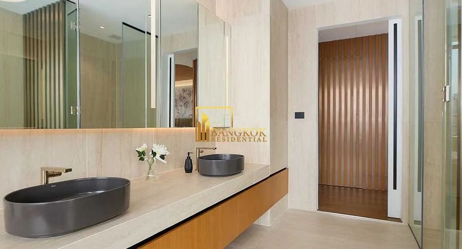 For sale 4 ベッドルーム condo in Watthana, Bangkok