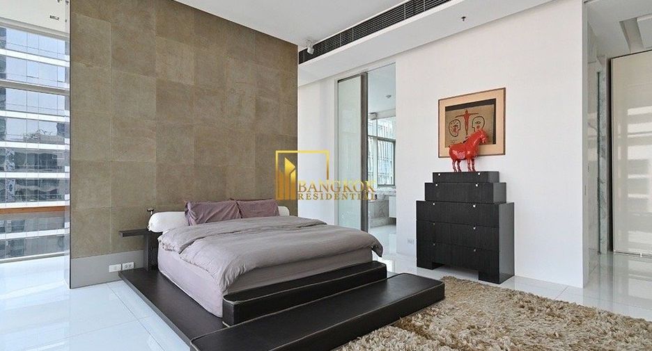For sale 3 bedrooms condo in Sathon, Bangkok