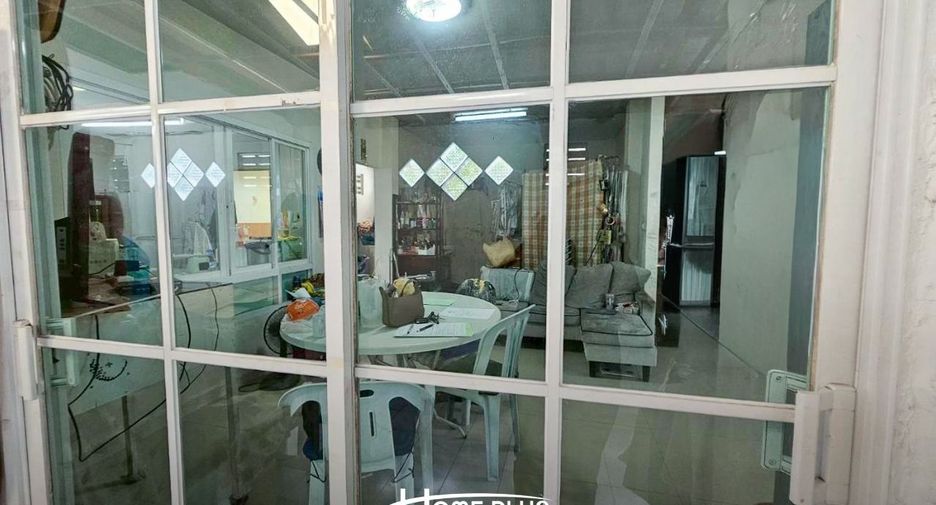 Casa adosada en venta de 4 habitaciones en Phasi Charoen, Bangkok