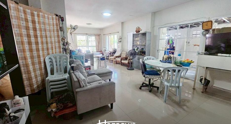Casa adosada en venta de 4 habitaciones en Phasi Charoen, Bangkok