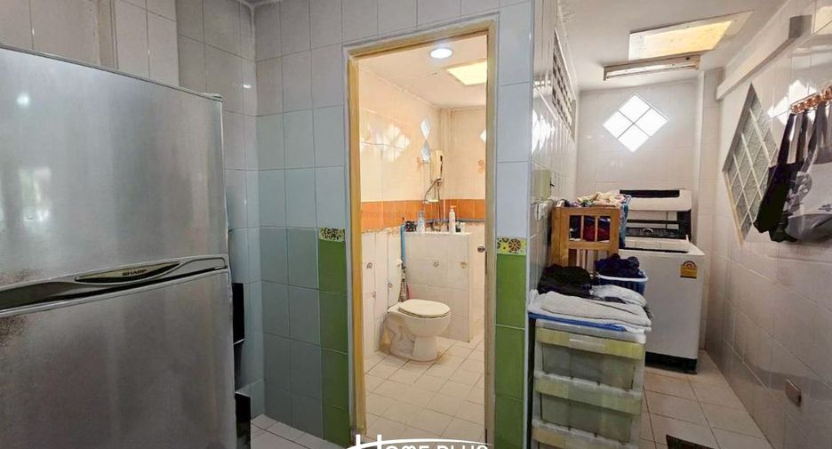 Casa adosada en venta de 4 habitaciones en Phasi Charoen, Bangkok