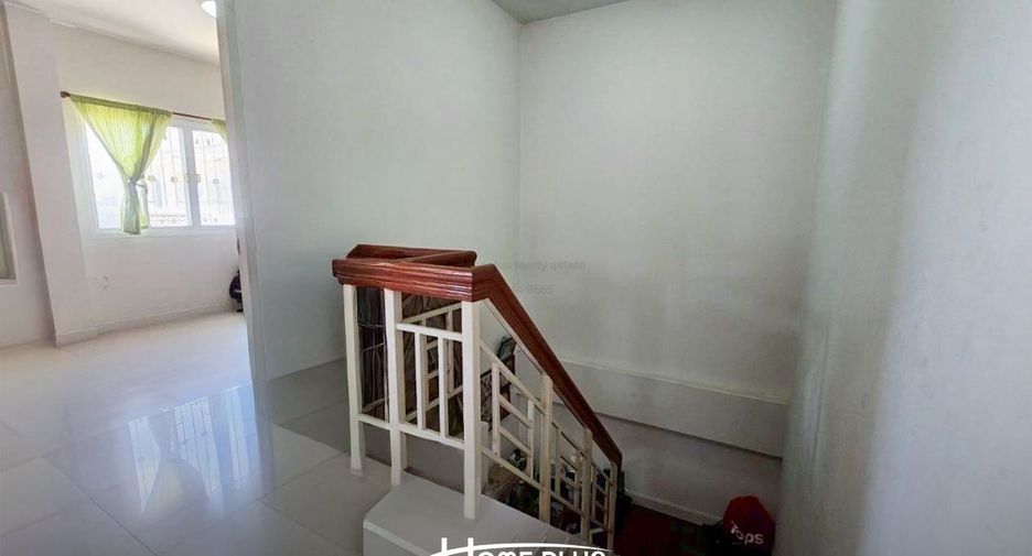 Casa adosada en venta de 4 habitaciones en Phasi Charoen, Bangkok