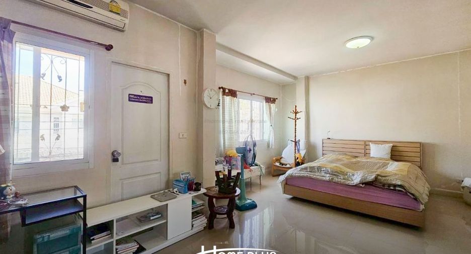 Casa adosada en venta de 4 habitaciones en Phasi Charoen, Bangkok