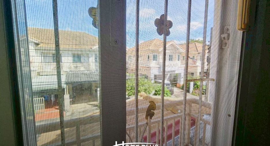 Casa adosada en venta de 4 habitaciones en Phasi Charoen, Bangkok