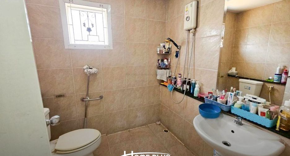 Casa adosada en venta de 4 habitaciones en Phasi Charoen, Bangkok