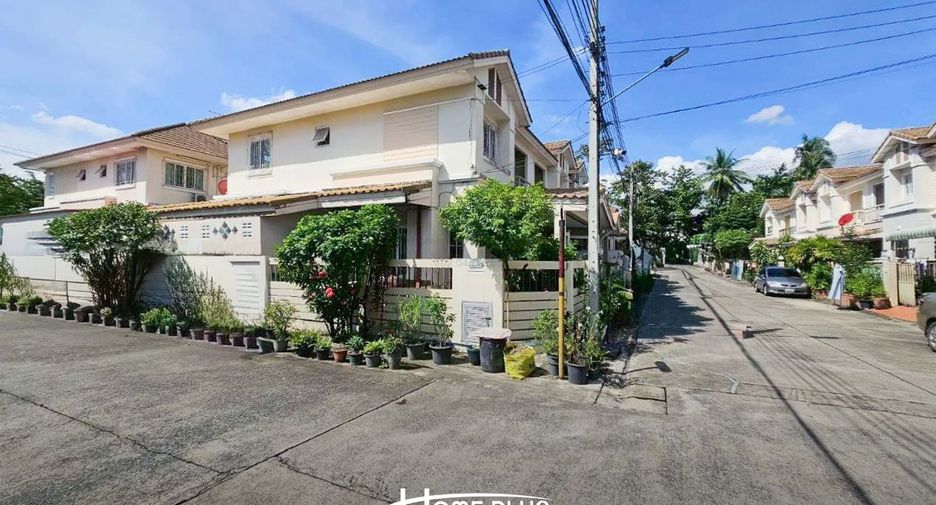 Casa adosada en venta de 4 habitaciones en Phasi Charoen, Bangkok
