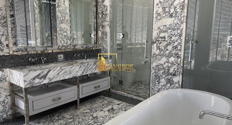 Condo en alquiler y en venta de 3 habitaciones en Sathon, Bangkok