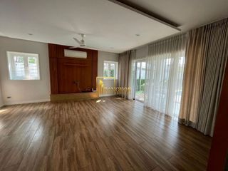 Haus zur Miete und zum Kauf mit 5 Zimmer in Suan Luang, Bangkok