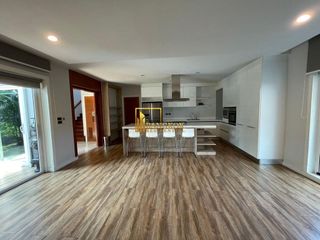 Haus zur Miete und zum Kauf mit 5 Zimmer in Suan Luang, Bangkok