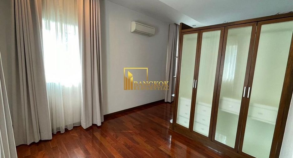 Haus zur Miete und zum Kauf mit 5 Zimmer in Suan Luang, Bangkok