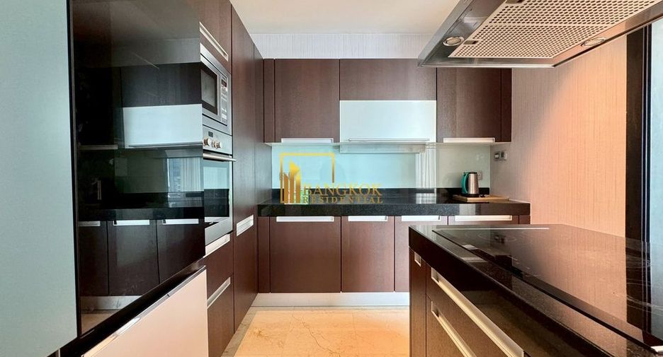 À louer et à vendre 3 chambres condo à Sathon, Bangkok