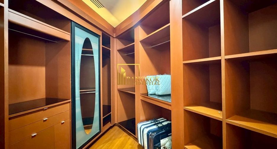 À louer et à vendre 3 chambres condo à Sathon, Bangkok