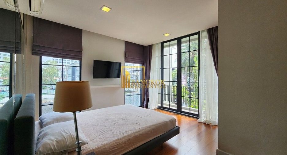 À louer et à vendre 4 chambres maison à Watthana, Bangkok