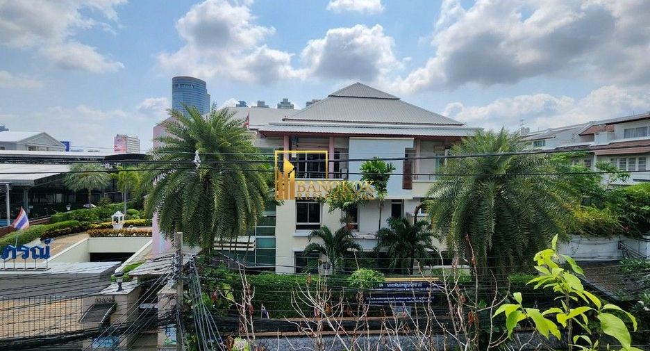À louer et à vendre 4 chambres maison à Watthana, Bangkok