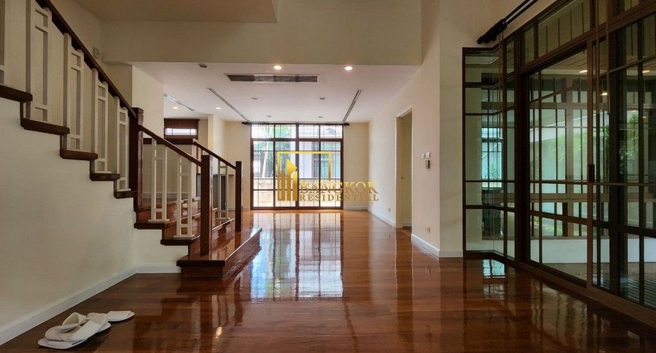 À vendre 4 chambres maison à Watthana, Bangkok