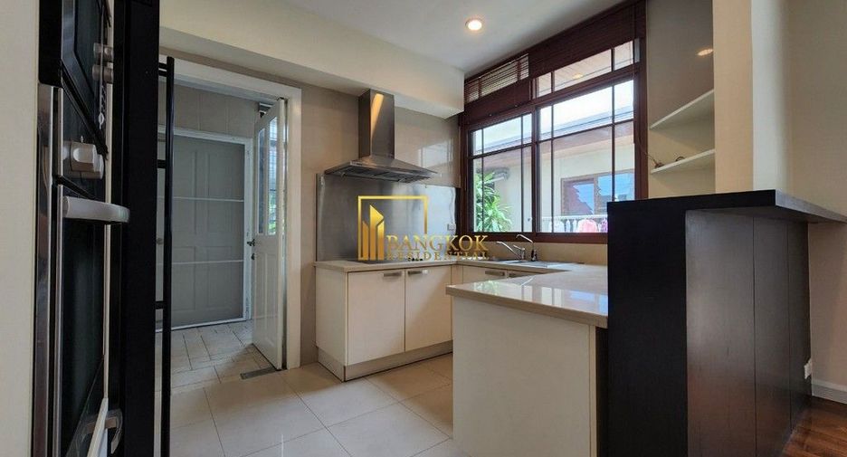 À vendre 4 chambres maison à Watthana, Bangkok