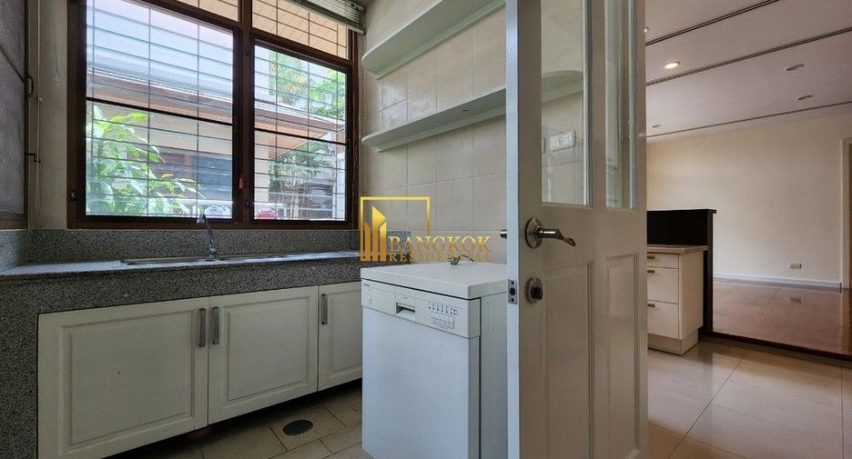 À vendre 4 chambres maison à Watthana, Bangkok