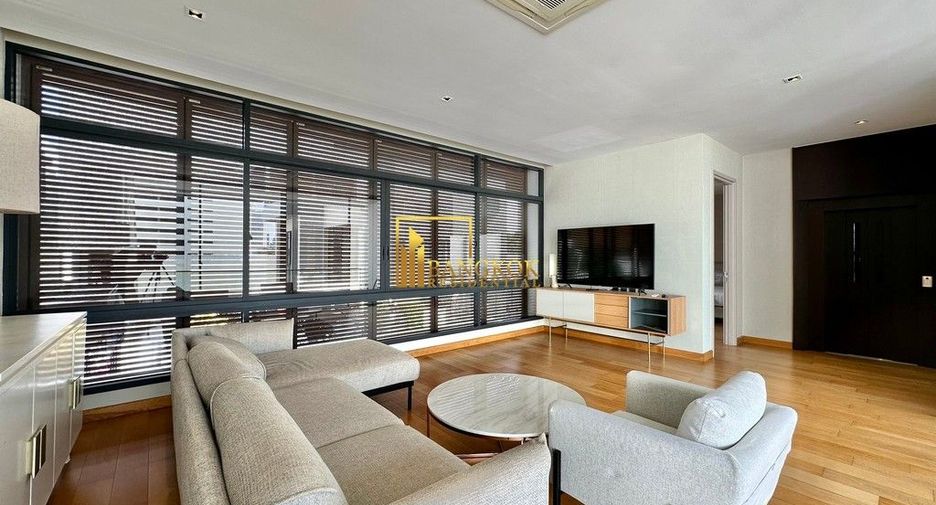 Casa en alquiler y en venta de 5 habitaciones en Huai Khwang, Bangkok