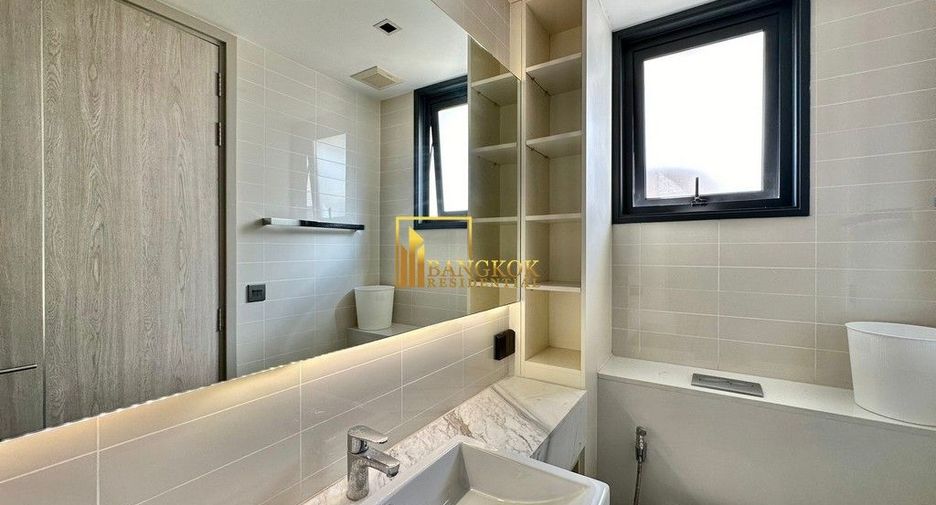 Casa en alquiler y en venta de 5 habitaciones en Huai Khwang, Bangkok