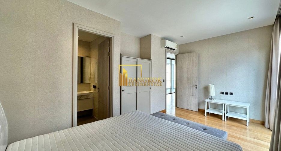 Casa en alquiler y en venta de 5 habitaciones en Huai Khwang, Bangkok